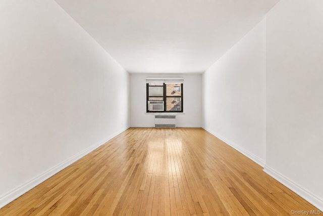 87-40 Francis Lewis Boulevard 42B, Queens Village, NY 11427