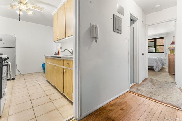 87-40 Francis Lewis Boulevard 42B, Queens Village, NY 11427