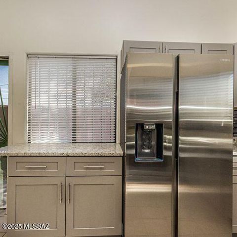 610 E Waverly St Unit 2, Tucson, AZ 85705