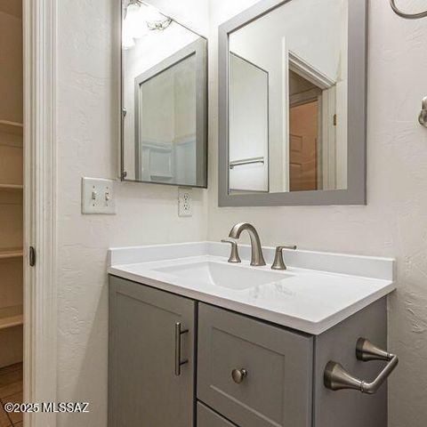 610 E Waverly St Unit 2, Tucson, AZ 85705