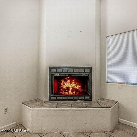 610 E Waverly St Unit 2, Tucson, AZ 85705