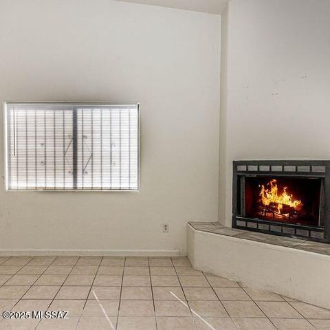 610 E Waverly St Unit 2, Tucson, AZ 85705