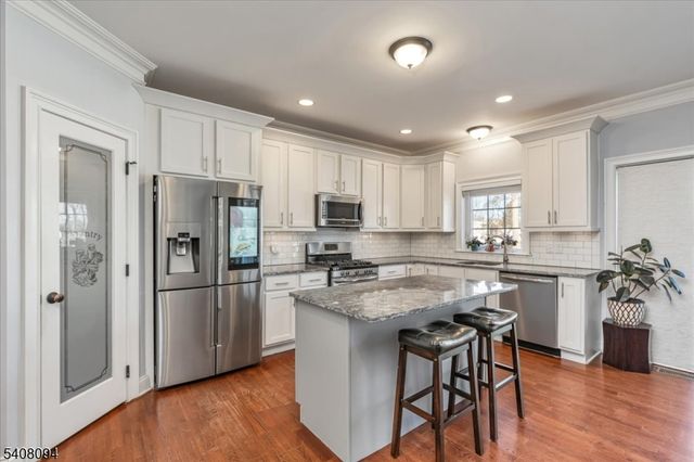 177 Maple St, Bridgewater Twp., NJ 08807