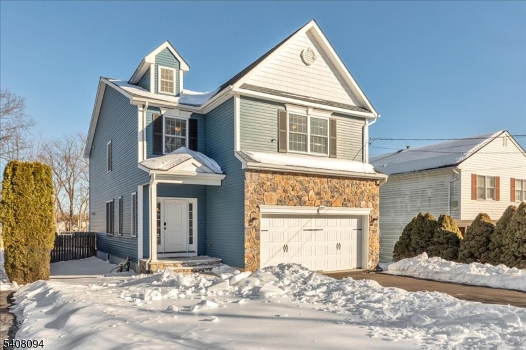 177 Maple St, Bridgewater Twp., NJ 08807