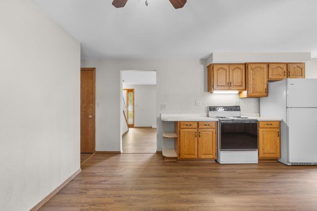 1136 W ROBERTS AVENUE, Appleton, WI 54914