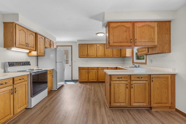1136 W ROBERTS AVENUE, Appleton, WI 54914