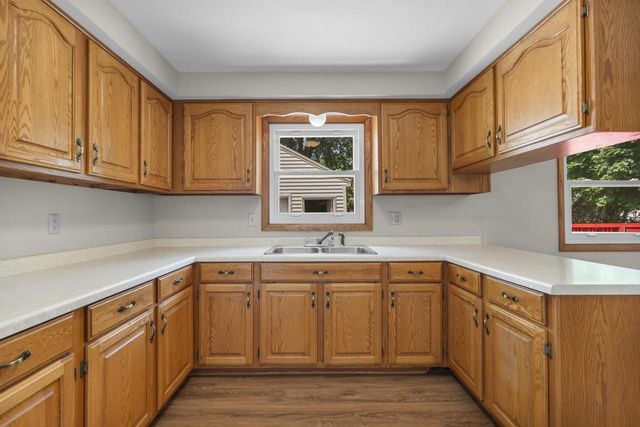 1136 W ROBERTS AVENUE, Appleton, WI 54914