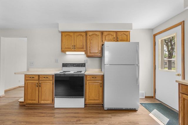 1136 W ROBERTS AVENUE, Appleton, WI 54914