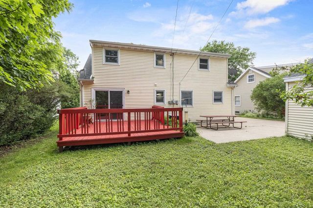 1136 W ROBERTS AVENUE, Appleton, WI 54914