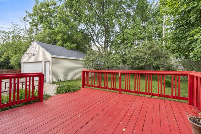 1136 W ROBERTS AVENUE, Appleton, WI 54914