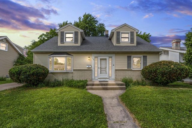 1136 W ROBERTS AVENUE, Appleton, WI 54914