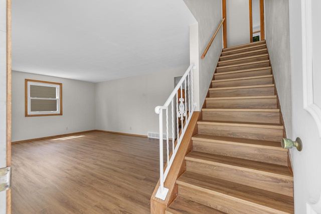 1136 W ROBERTS AVENUE, Appleton, WI 54914
