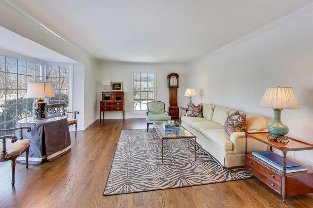 2154 Northgate Road, Northfield, IL 60093