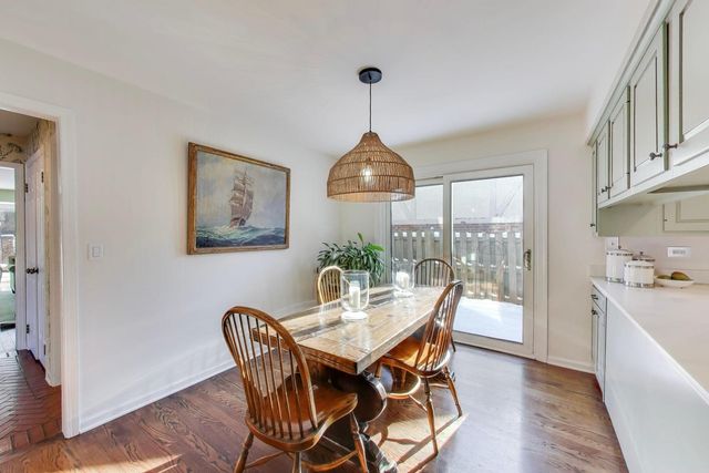 2154 Northgate Road, Northfield, IL 60093