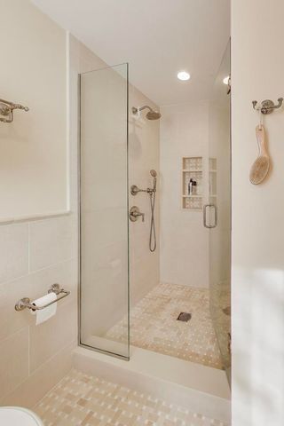 2154 Northgate Road, Northfield, IL 60093