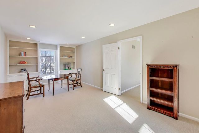 2154 Northgate Road, Northfield, IL 60093