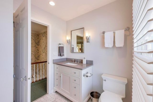 2154 Northgate Road, Northfield, IL 60093