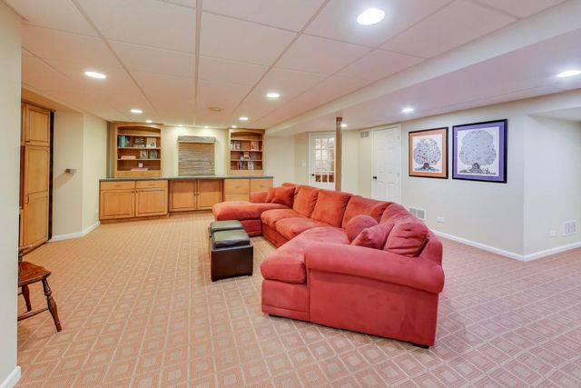 2154 Northgate Road, Northfield, IL 60093