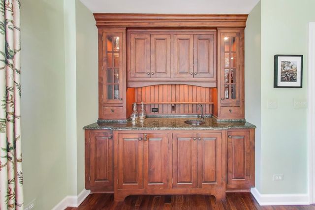 2154 Northgate Road, Northfield, IL 60093