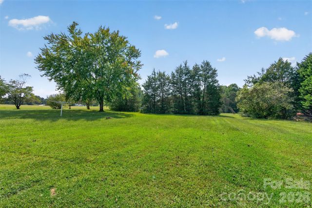 201 Cedarcrest Drive, Mooresville, NC 28115