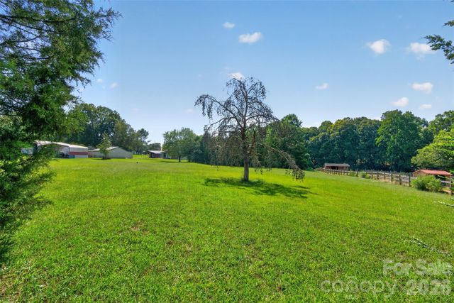 201 Cedarcrest Drive, Mooresville, NC 28115