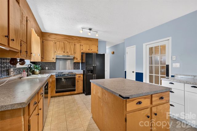201 Cedarcrest Drive, Mooresville, NC 28115
