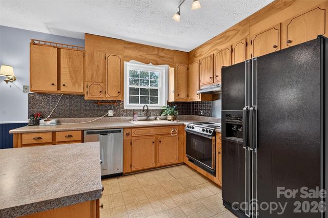 201 Cedarcrest Drive, Mooresville, NC 28115