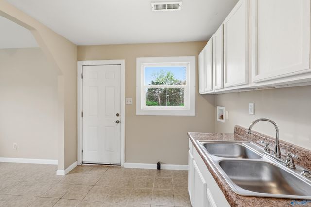 197 Wilkenson Drive NE, Huntsville, AL 35811