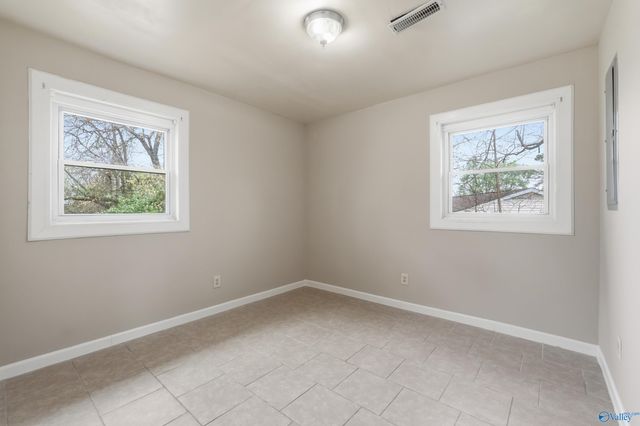 197 Wilkenson Drive NE, Huntsville, AL 35811