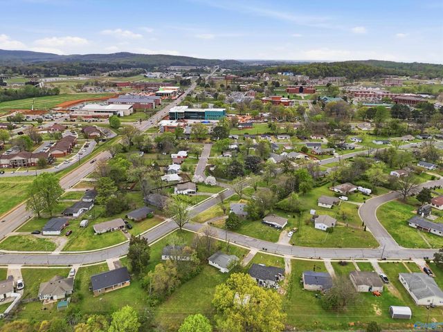 197 Wilkenson Drive NE, Huntsville, AL 35811