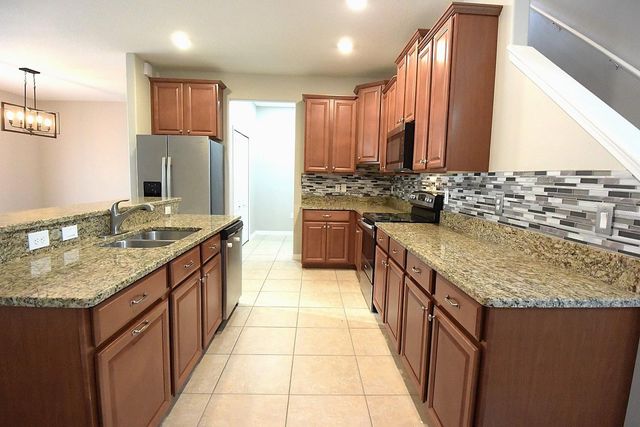 20028 SATIN LEAF AVENUE, Tampa, FL 33647