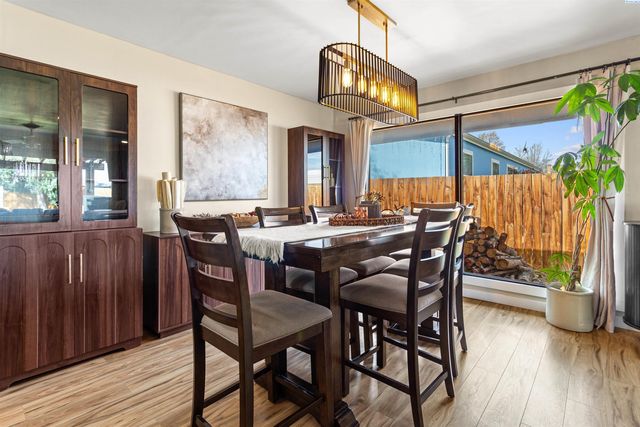 1204 W 26th Avenue, Kennewick, WA 99337