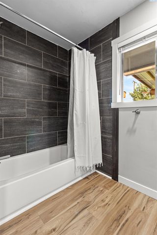 1204 W 26th Avenue, Kennewick, WA 99337