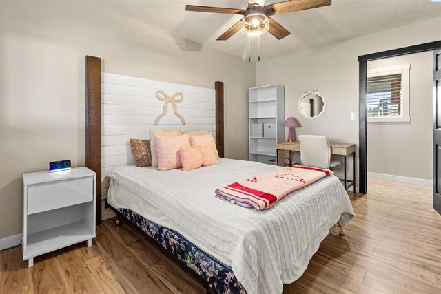 1204 W 26th Avenue, Kennewick, WA 99337