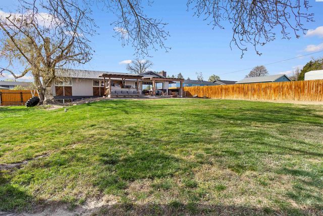 1204 W 26th Avenue, Kennewick, WA 99337
