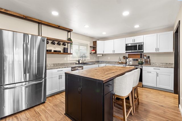 1204 W 26th Avenue, Kennewick, WA 99337