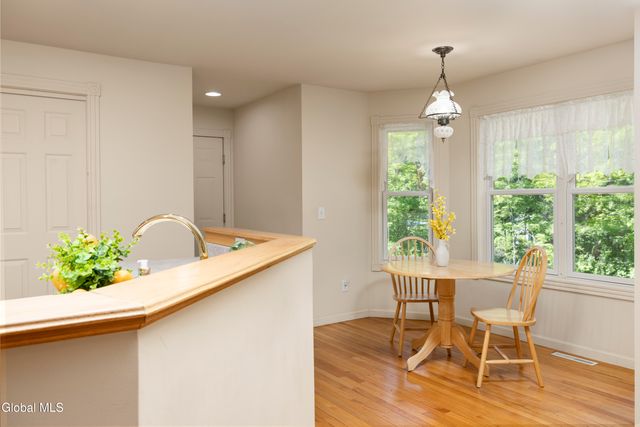 7 Glen Court, Queensbury, NY 12804