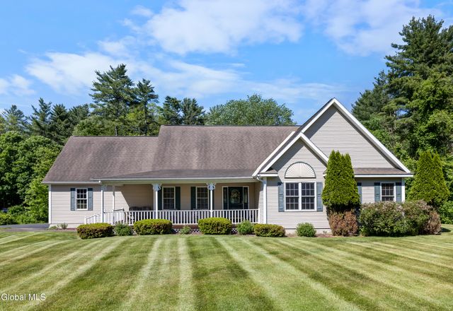 7 Glen Court, Queensbury, NY 12804