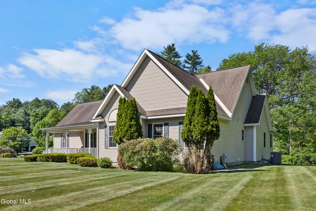 7 Glen Court, Queensbury, NY 12804