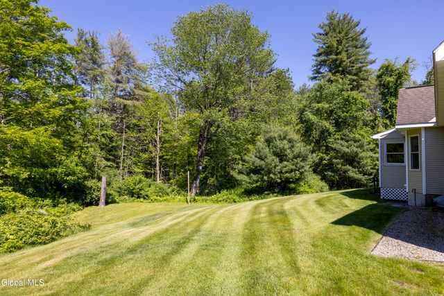 7 Glen Court, Queensbury, NY 12804
