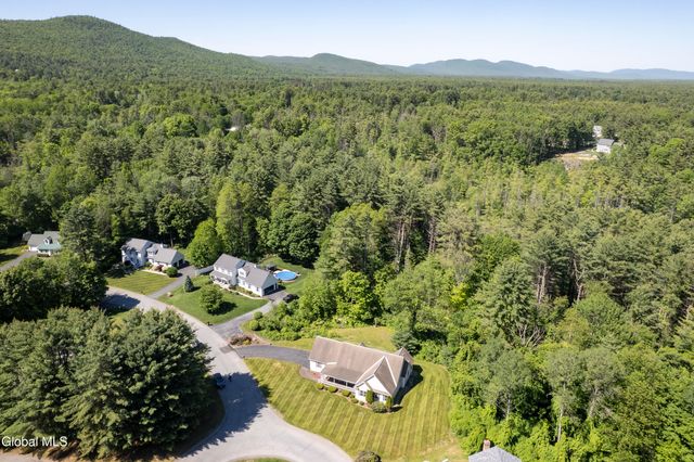 7 Glen Court, Queensbury, NY 12804