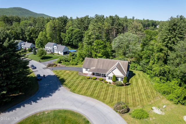 7 Glen Court, Queensbury, NY 12804