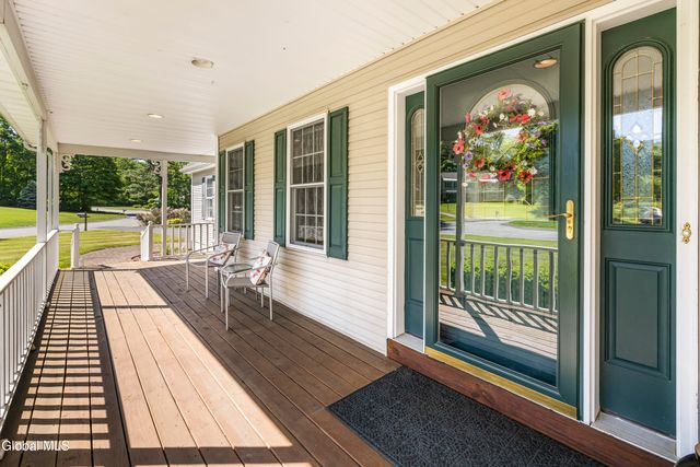 7 Glen Court, Queensbury, NY 12804