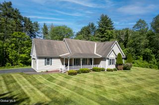 7 Glen Court, Queensbury, NY 12804