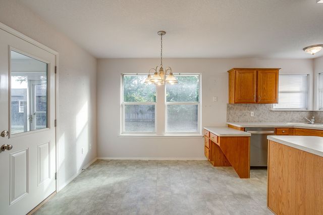 706 Hill Lane, Cleburne, TX 76033