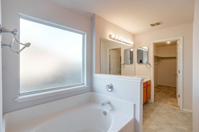 706 Hill Lane, Cleburne, TX 76033