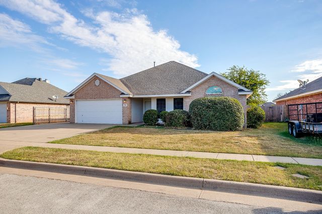 706 Hill Lane, Cleburne, TX 76033