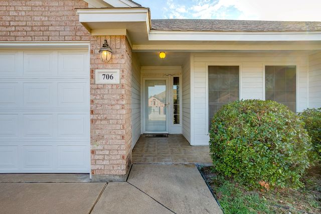 706 Hill Lane, Cleburne, TX 76033