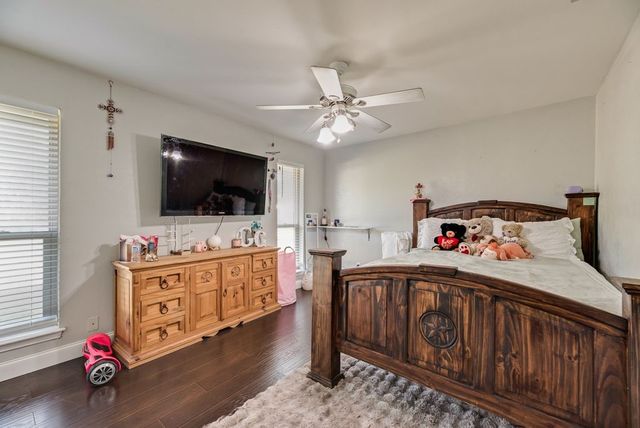 222 Prairie Creek Road, Red Oak, TX 75154