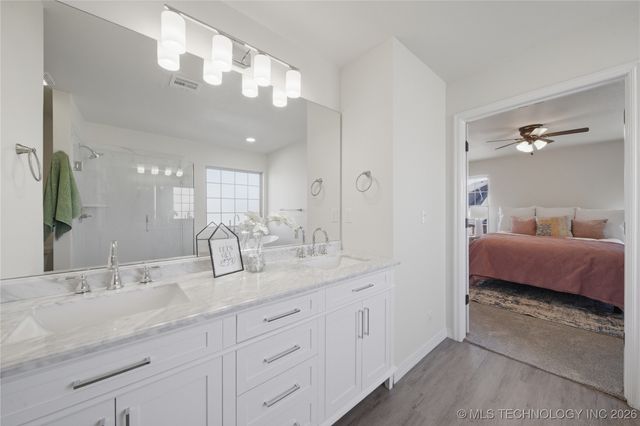 11410 S Mulberry Circle, Jenks, OK 74037